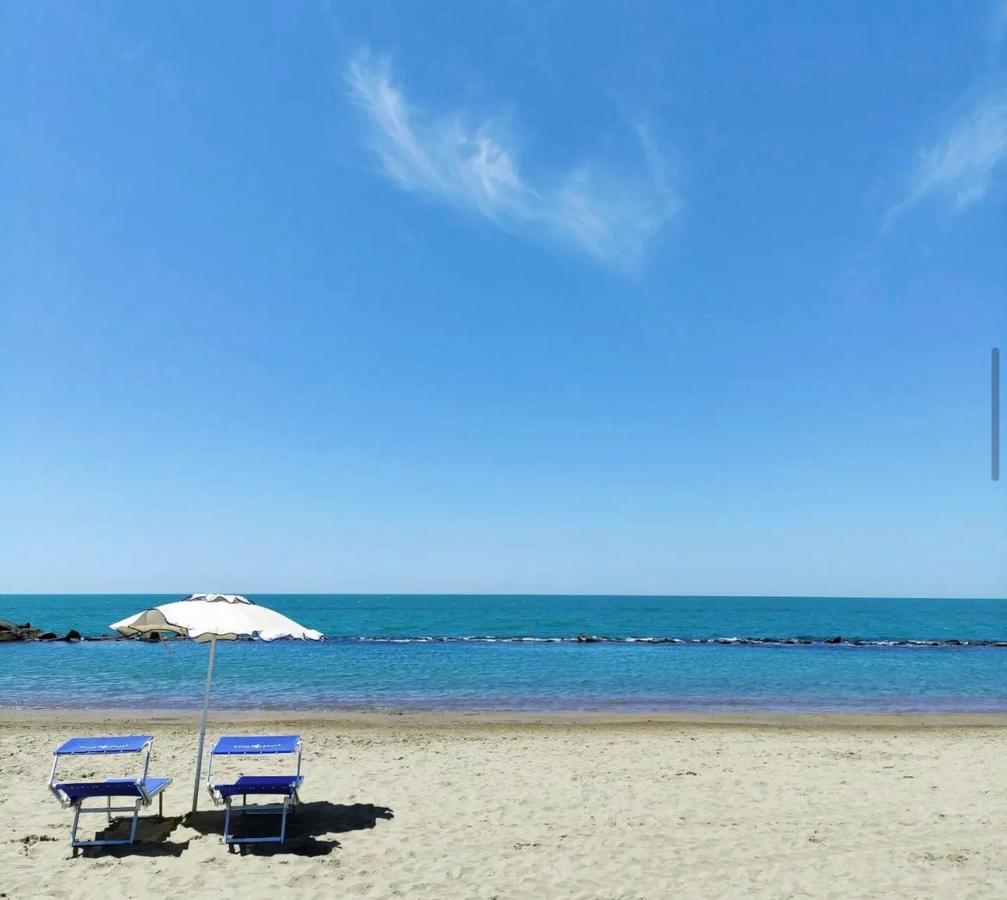 K-Rome Airport Sea View Apartment Фиумичино Екстериор снимка